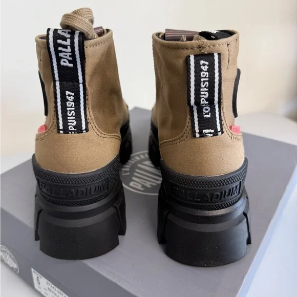 Womens Palladium Revolt Hi TX Platform Boot / Star White / 97242-116-M / Size 10 - Picture 3 of 7